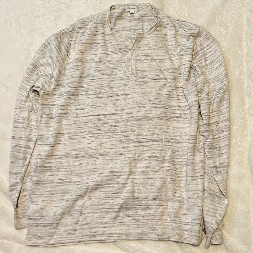 CALVIN KLEIN WHITE LONG SLEEVE